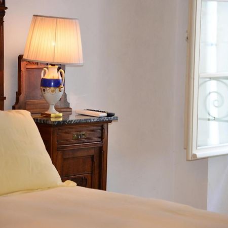 La Terrazza Di Vico Olivi B&B Вентімілья Екстер'єр фото