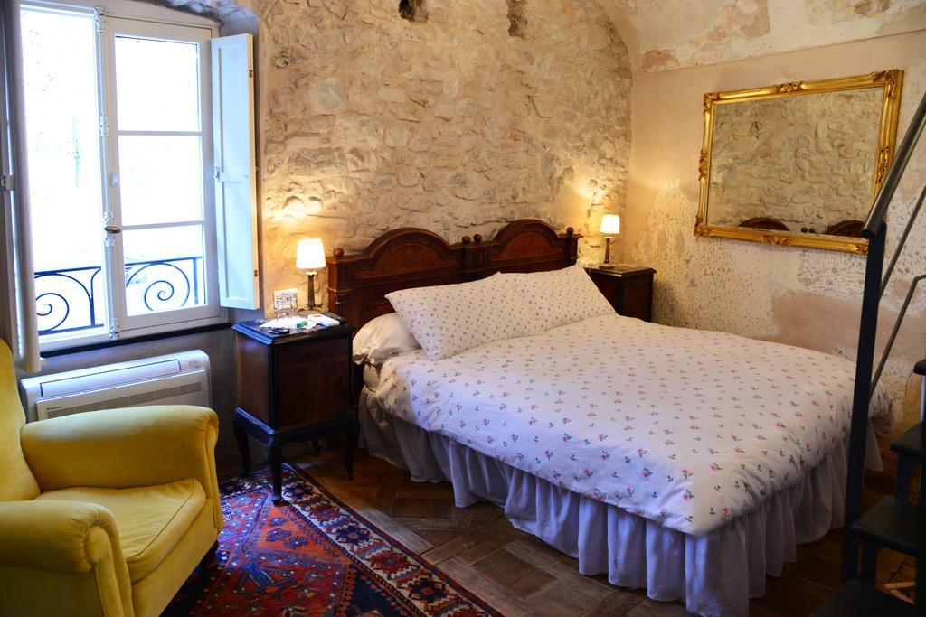 La Terrazza Di Vico Olivi B&B Вентімілья Номер фото